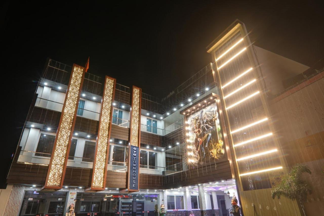 Townhouse P.S.Palace Near Amausi Metro Station Lucknow Zewnętrze zdjęcie