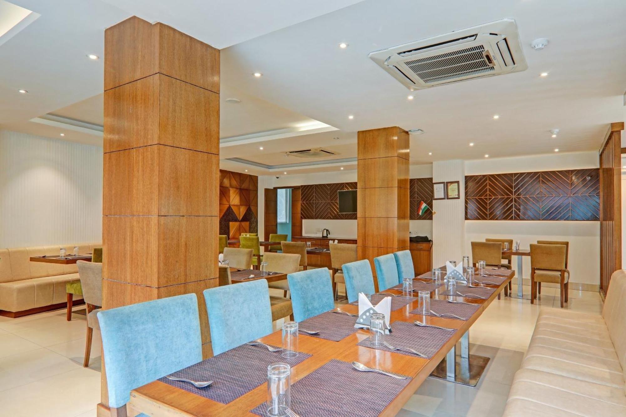 Townhouse P.S.Palace Near Amausi Metro Station Lucknow Zewnętrze zdjęcie
