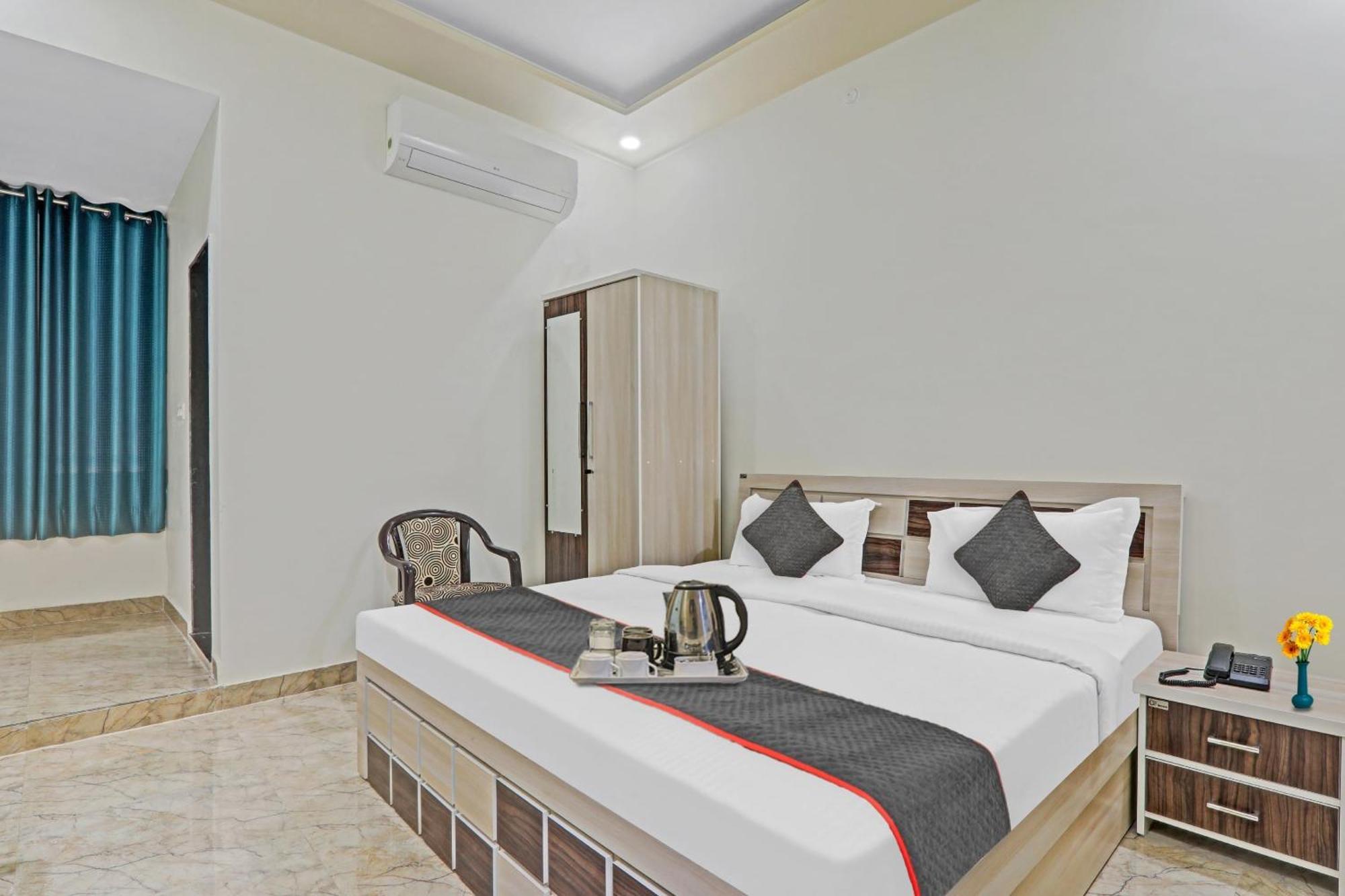 Townhouse P.S.Palace Near Amausi Metro Station Lucknow Zewnętrze zdjęcie
