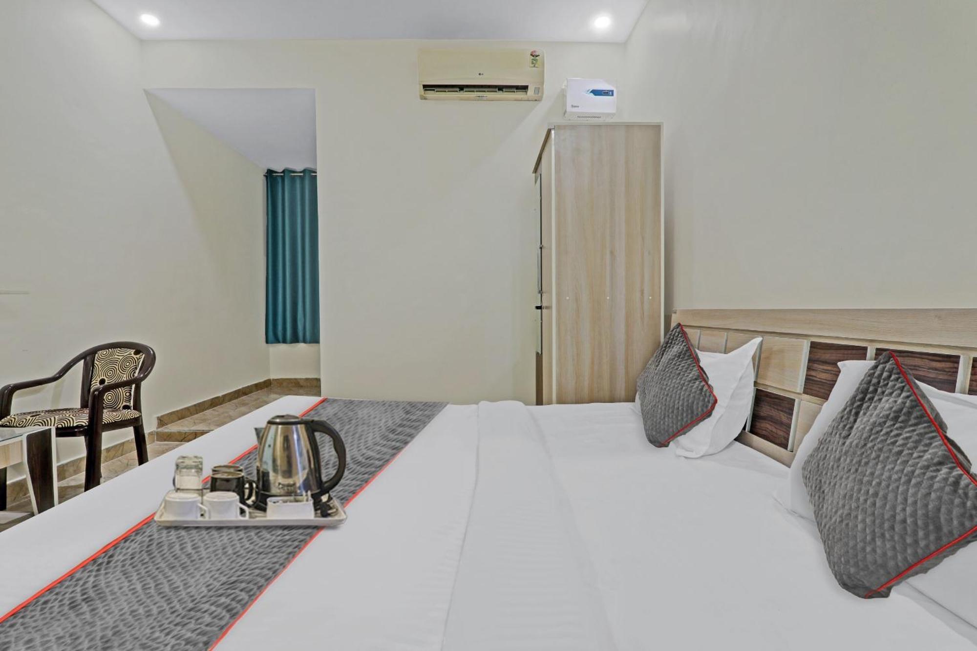 Townhouse P.S.Palace Near Amausi Metro Station Lucknow Zewnętrze zdjęcie